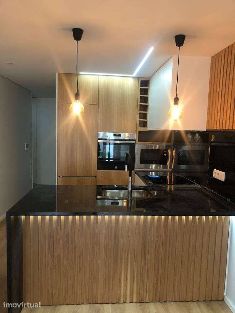 Apartamento T2 c/ terraço e churrasqueira no Centro de Braga. - Grande imagem: 5/25
