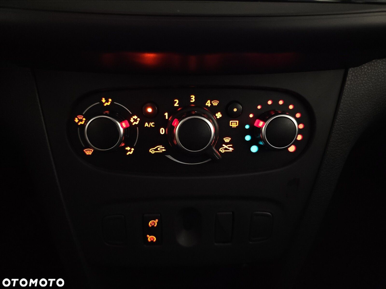 Dacia Sandero Stepway 0.9 TCe Ambiance - 24