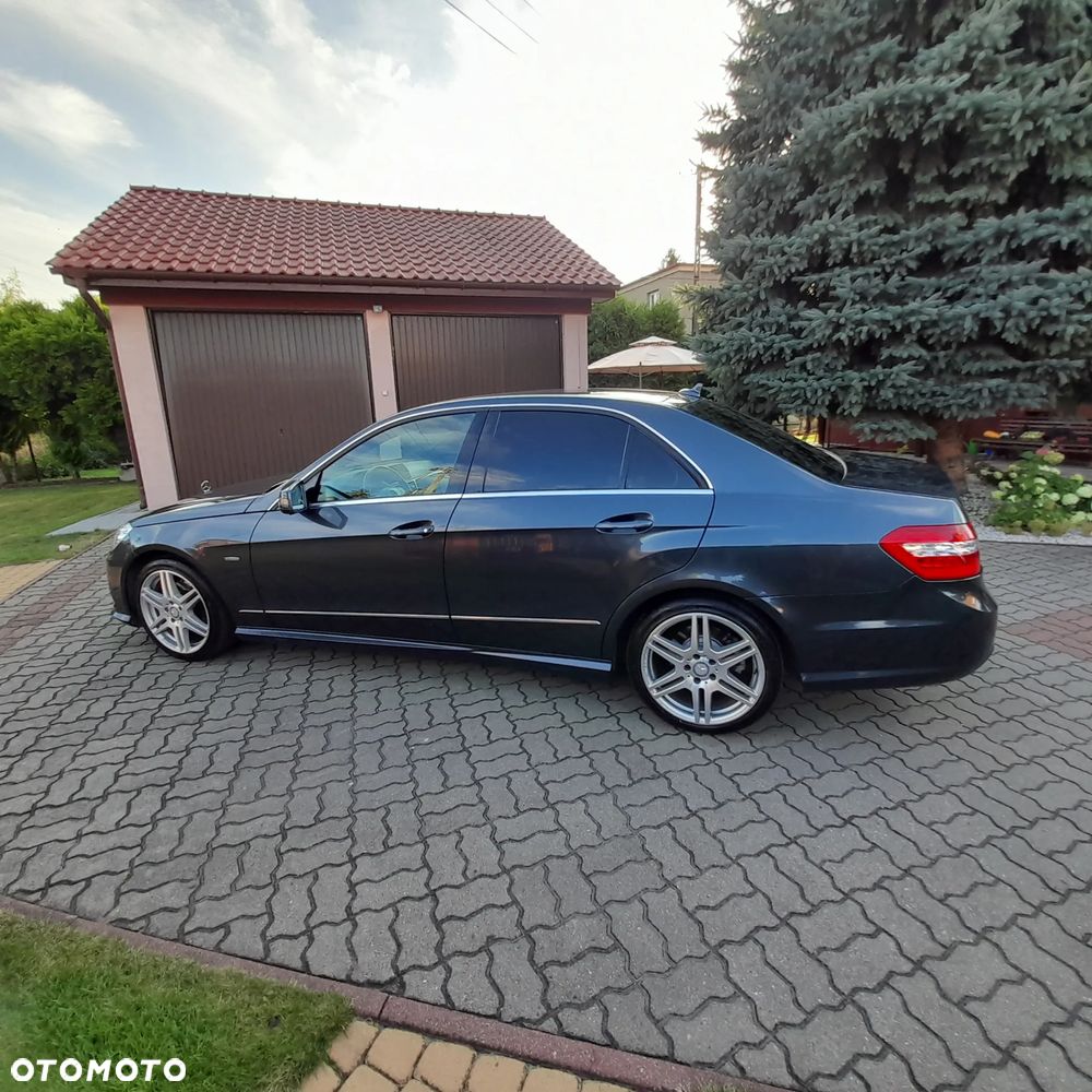 Mercedes-Benz Klasa E 220 CDI BlueEff - 17