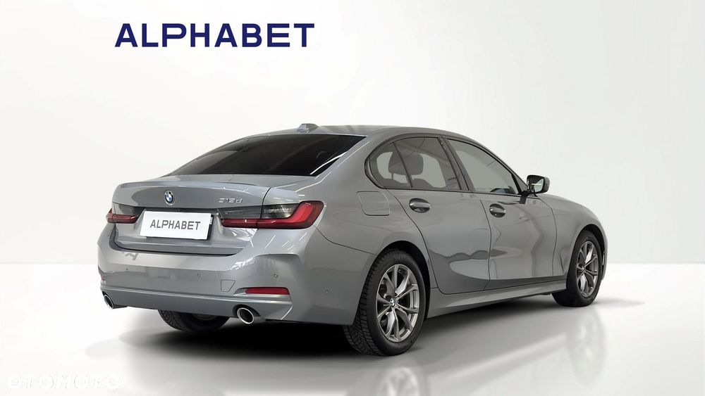 BMW Seria 3 318d mHEV - 9