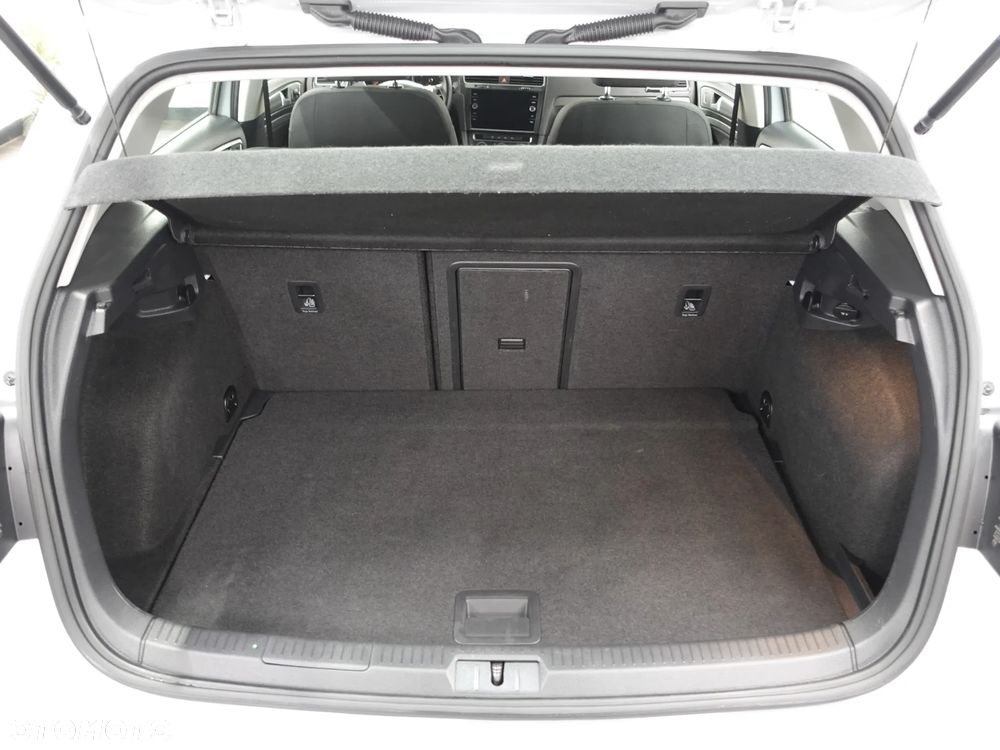 Volkswagen Golf 1.6 TDI SCR DSG Comfortline - 24