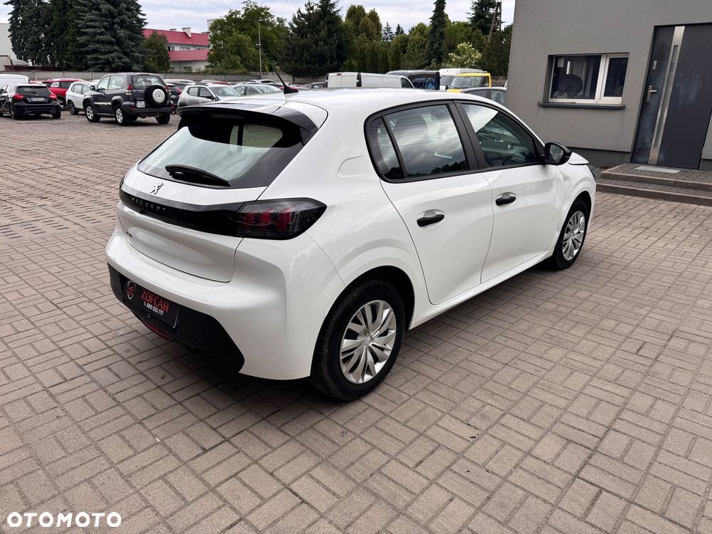 Peugeot 208 - 5