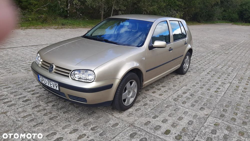 Volkswagen Golf - 2