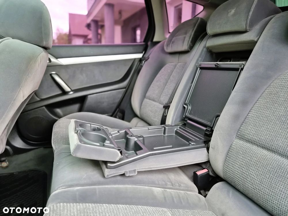 Peugeot 407 - 19