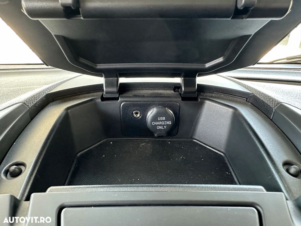 FORD Courier 2020 — imagine 21