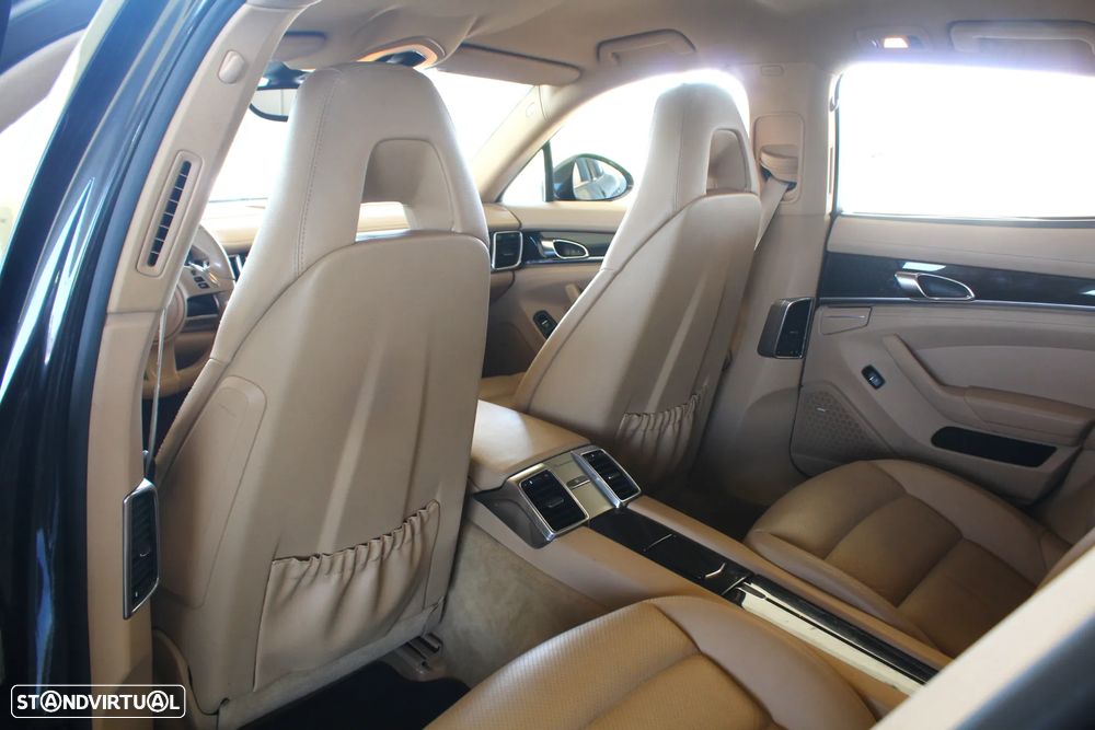 Porsche Panamera Platinum Edition - 37
