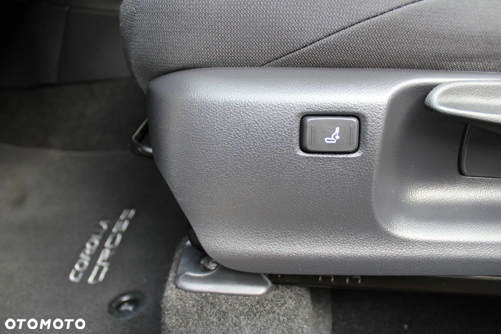 Toyota Corolla Cross 2.0 Hybrid Comfort - 33