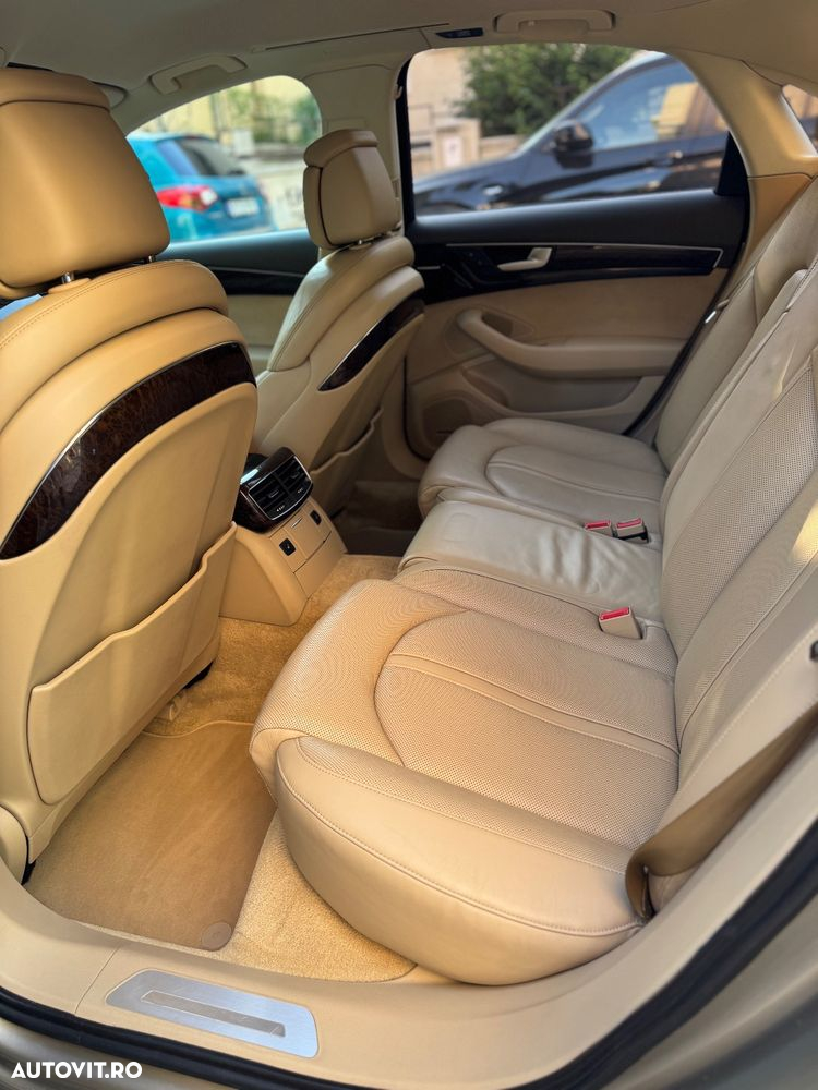 Audi A8 - 7