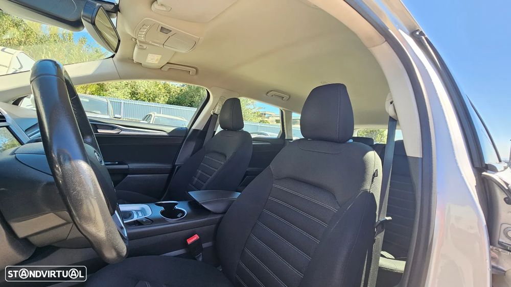 Ford Mondeo SW 1.5 TDCi Titanium - 12