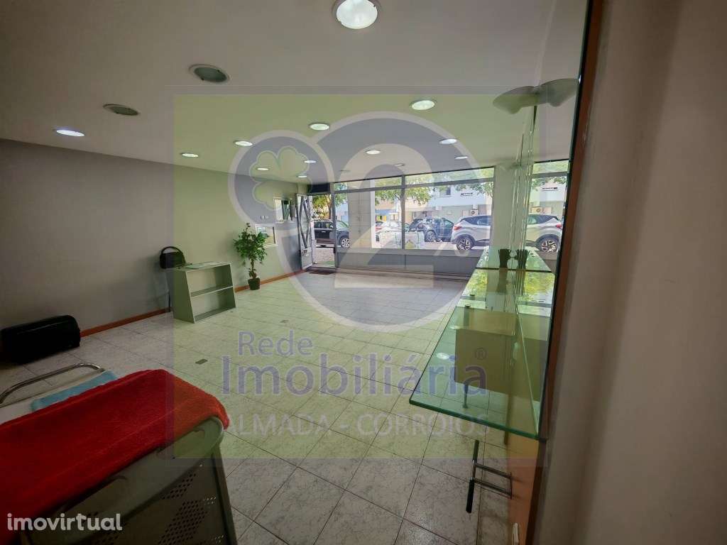 Loja Cacilhas bem localizada - Grande imagem: 3/12