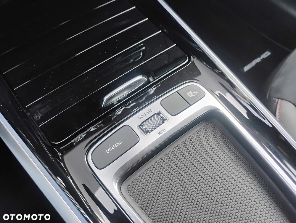 Mercedes-Benz GLB 200 mHEV AMG Line 7G-DCT - 22