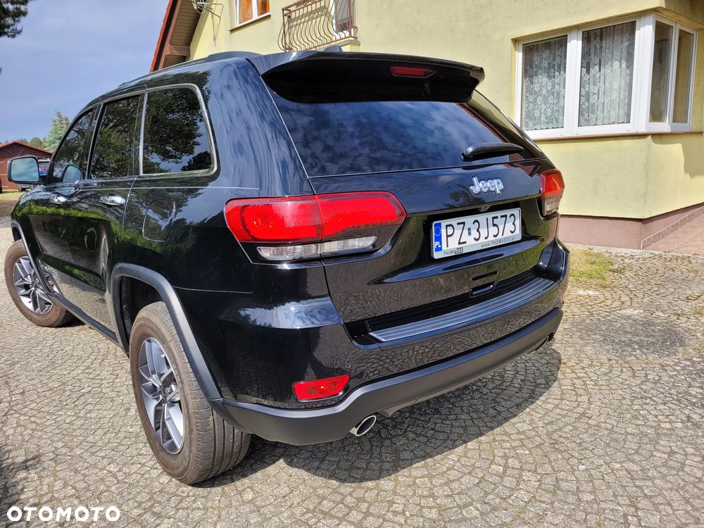 Jeep Grand Cherokee - 14