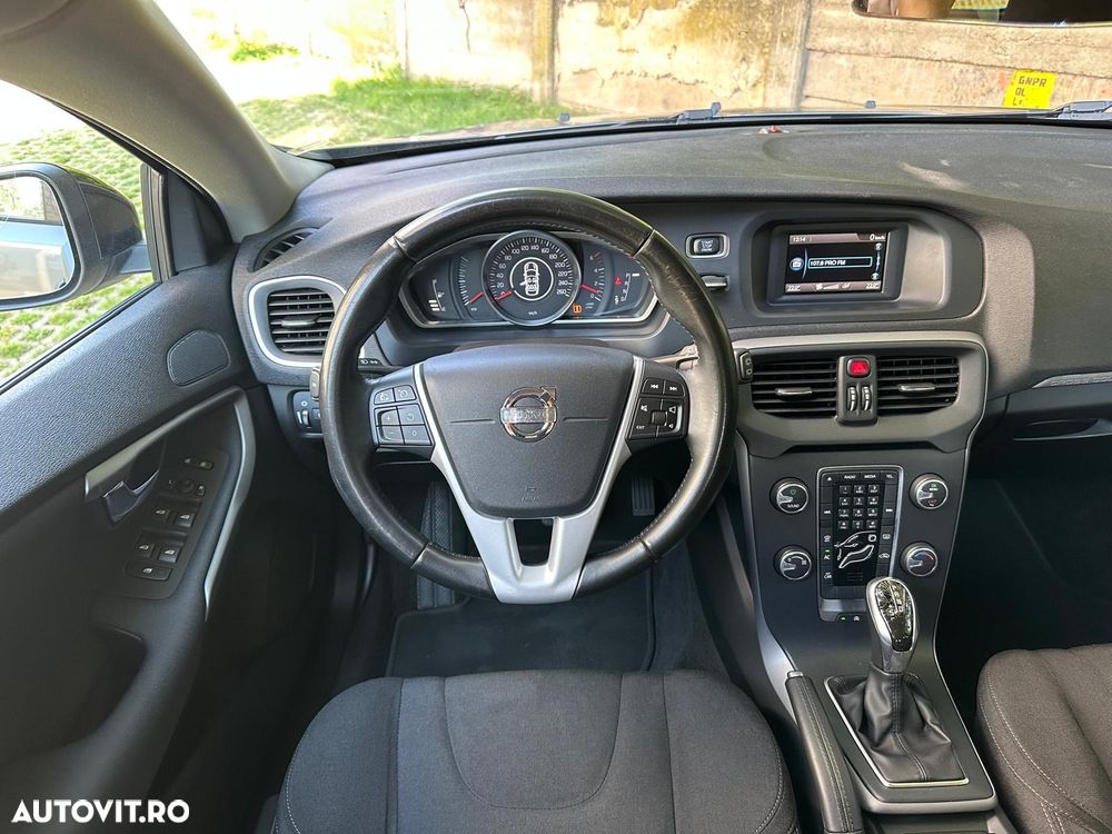 Volvo V40 D2 Aut. Kinetic - 6