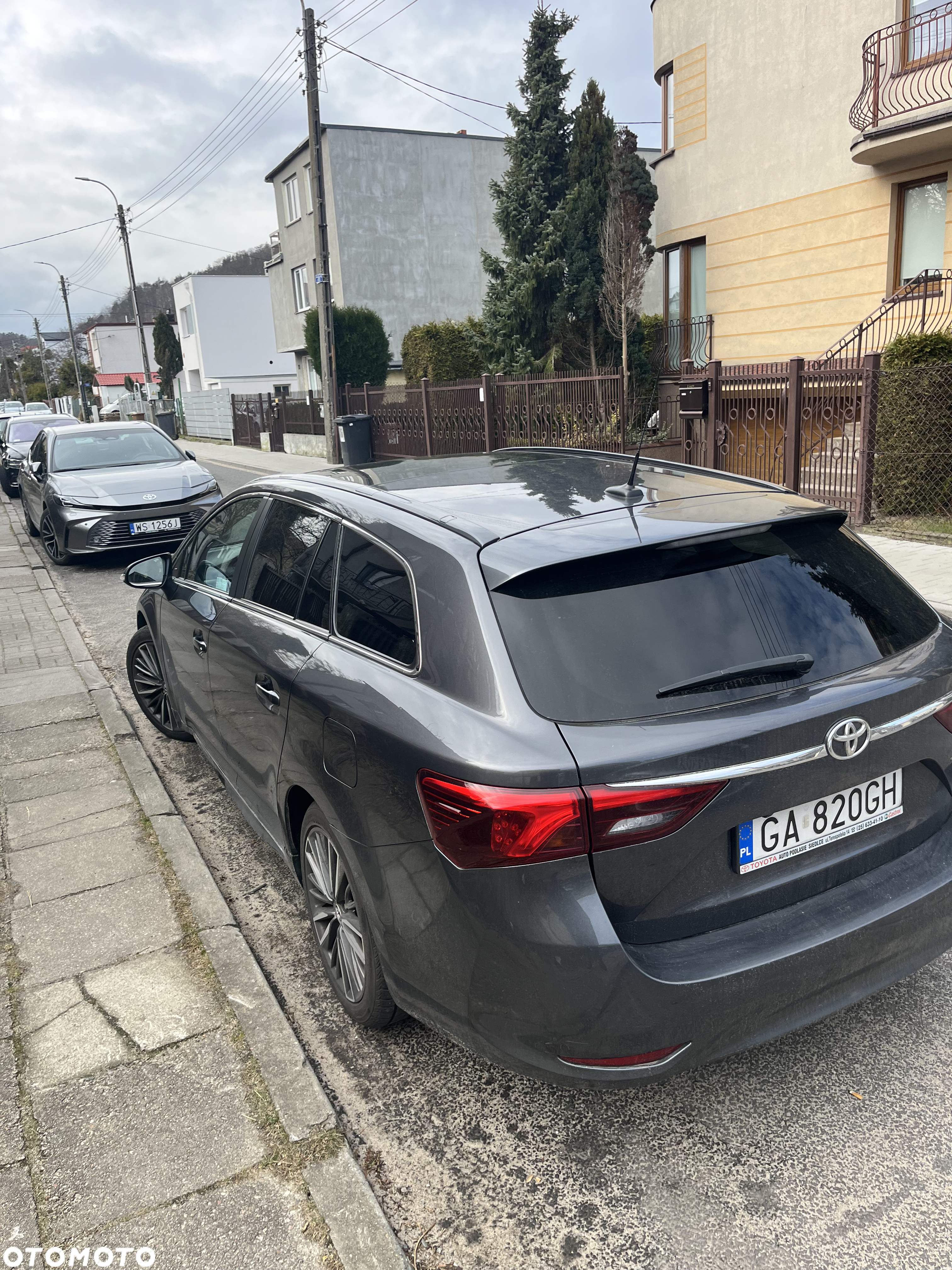 Toyota Avensis 2.0 D-4D Prestige - 3