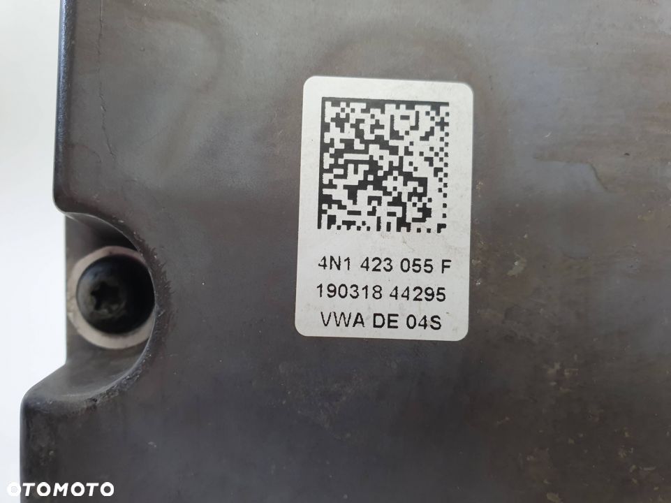 MAGLOWNICA AUDI A8 D5 4N 4N0909144C - 2