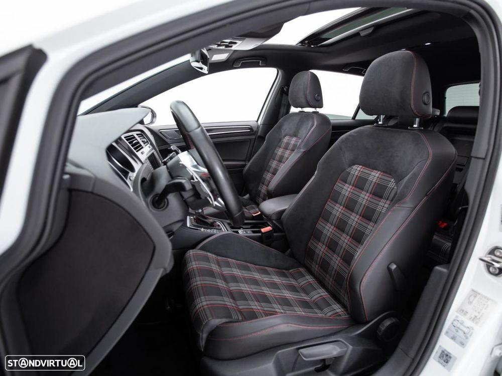 VW Golf - 10