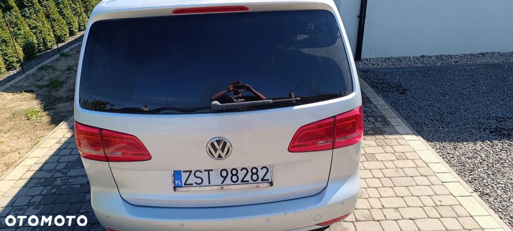 Volkswagen Touran 2.0 TDI DPF Highline DSG - 8