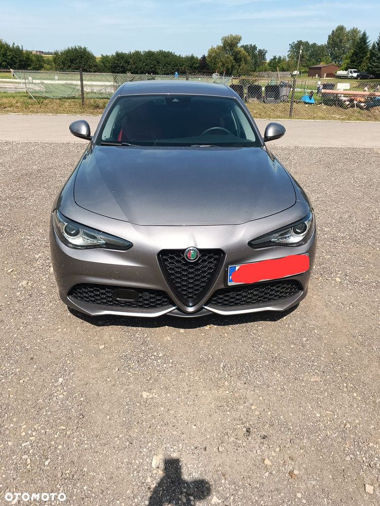 Alfa Romeo Giulia 2.0 Turbo 16V AT8 Veloce Ti - 3