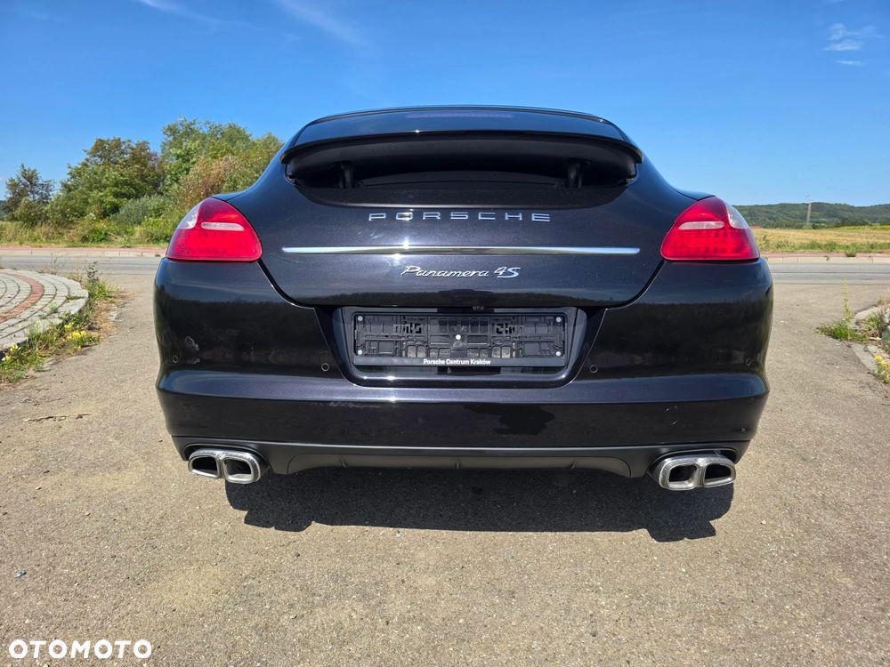 Porsche Panamera 4S PDK - 19