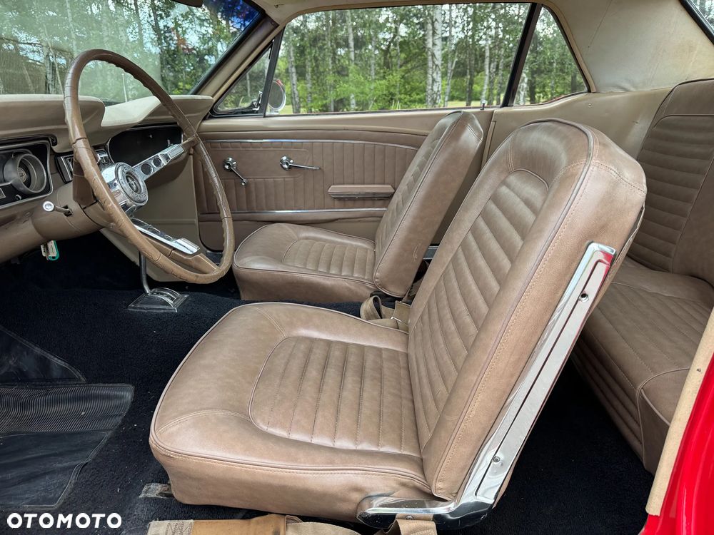 Ford Mustang - 28