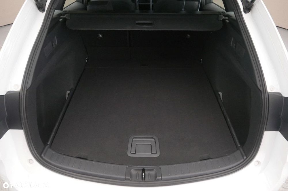 Toyota Corolla 1.8 Hybrid Comfort - 16