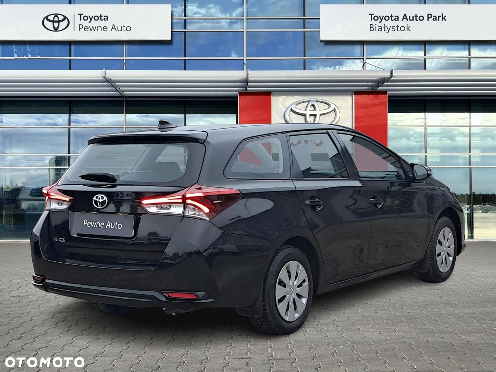 Toyota Auris - 5