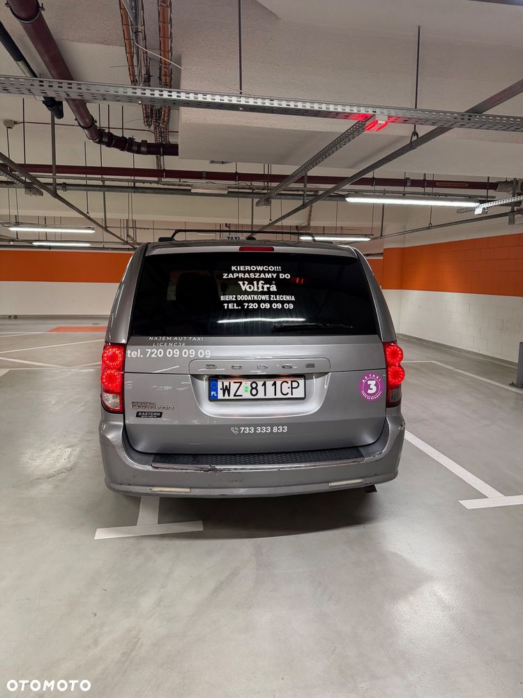 Dodge Grand Caravan - 3