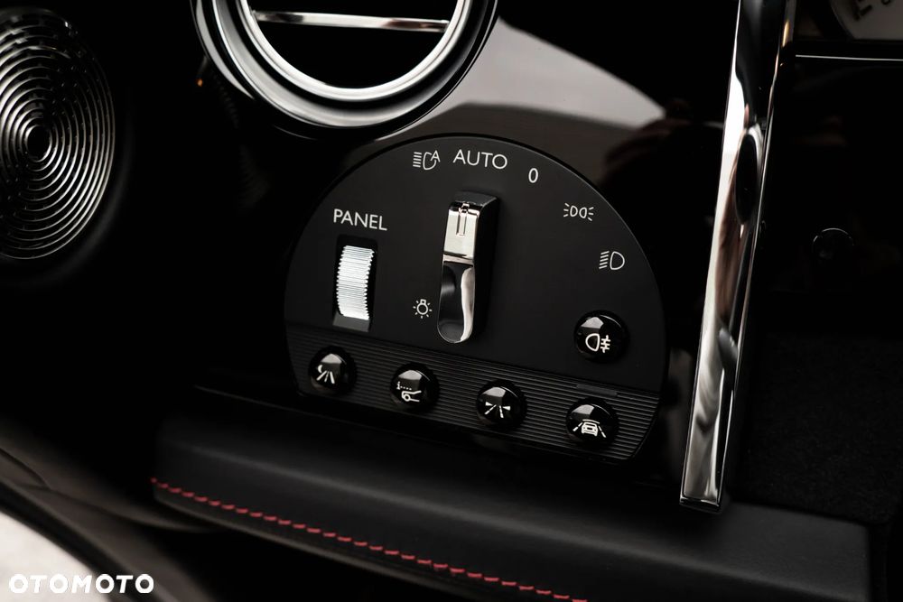 Rolls-Royce Wraith - 36