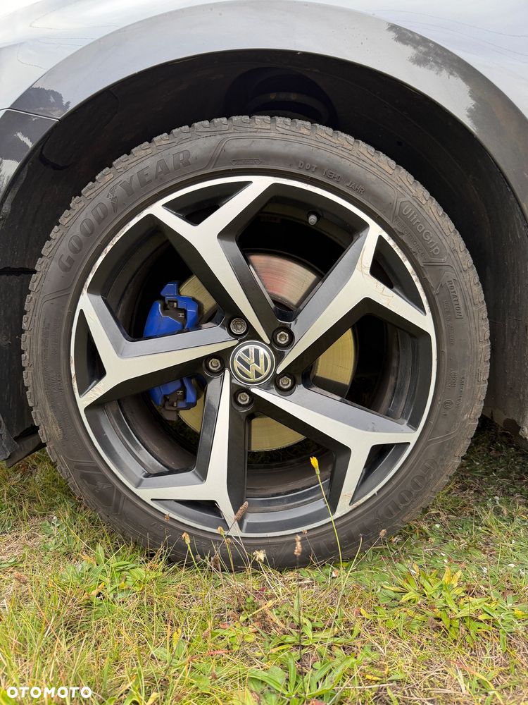 Volkswagen Passat - 10