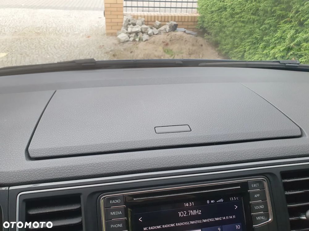 Volkswagen Multivan - 17