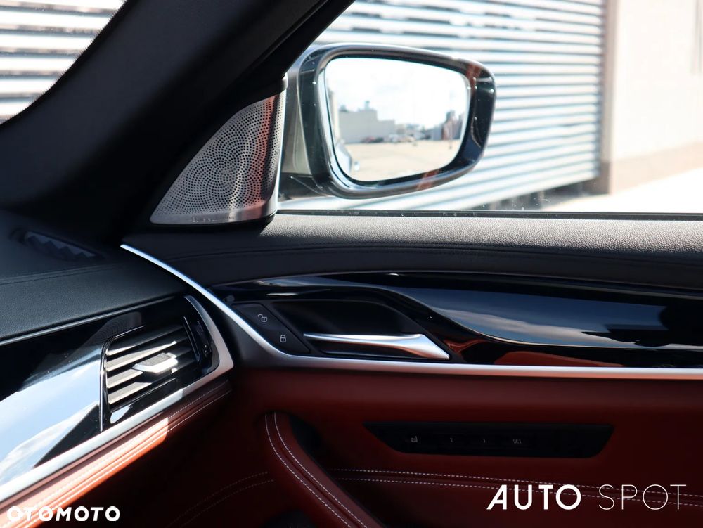 BMW Seria 5 M550d xDrive - 34