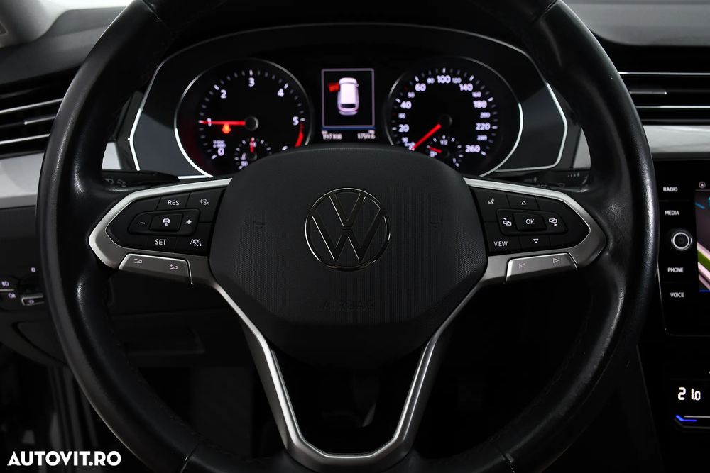 Volkswagen Passat 2.0 TDI SCR DSG Highline - 37