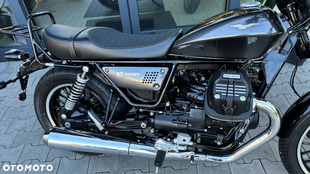 Moto Guzzi V9 - 3