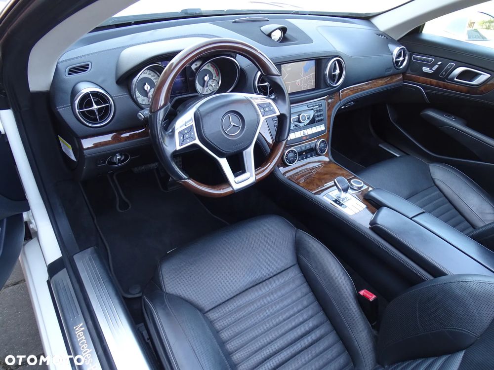 Mercedes-Benz SL 500 - 11