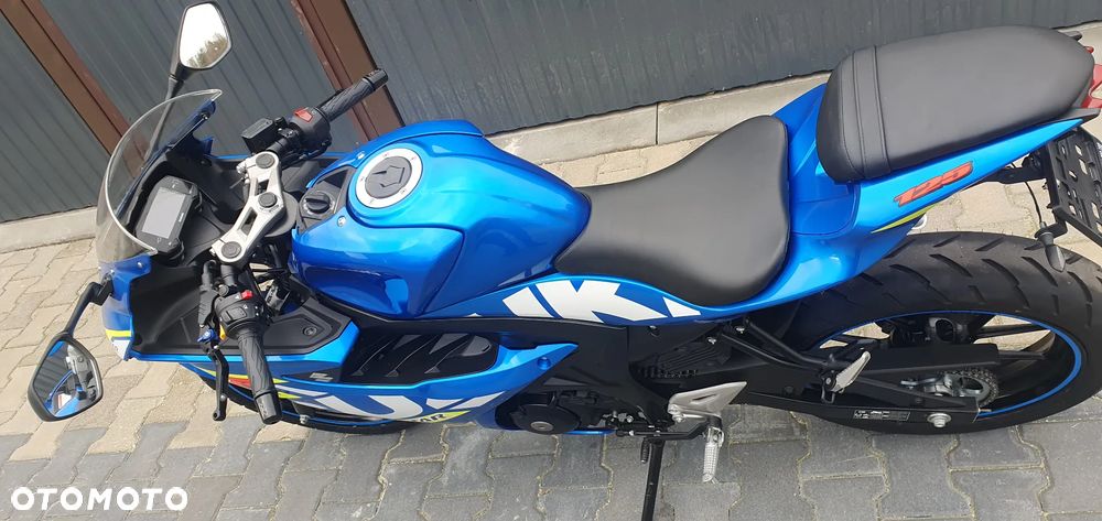 Suzuki GSX-R - 6