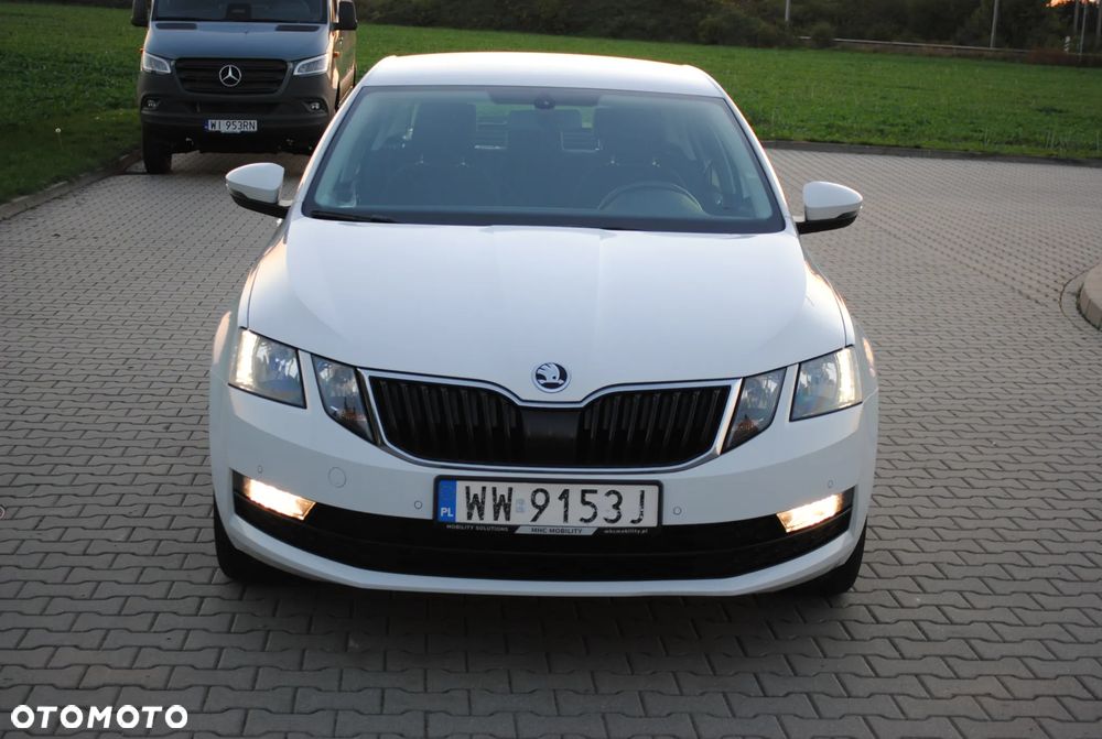 Skoda Octavia 1.5 TSI ACT Style DSG - 2