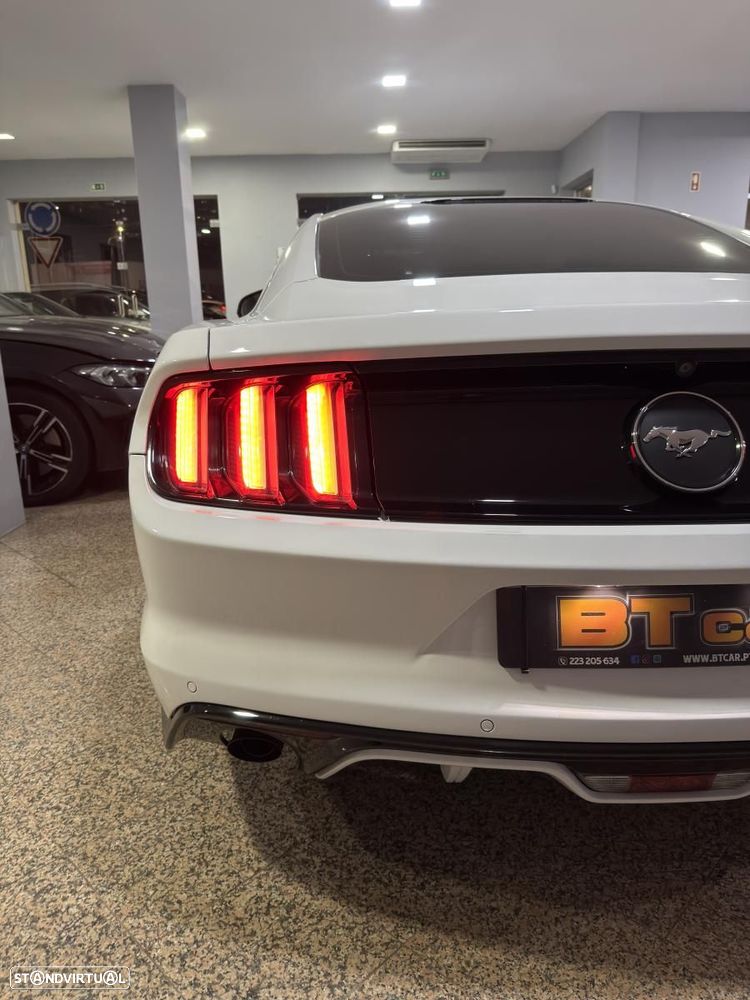 Ford Mustang 2.3i EcoBoost - 24