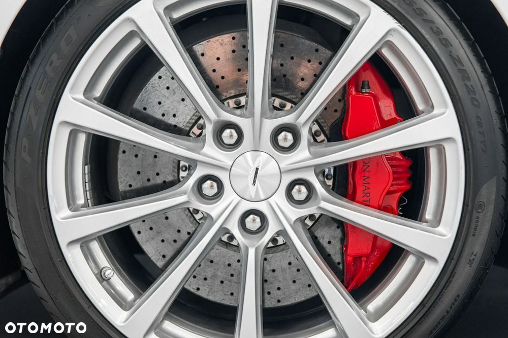 Aston Martin Vanquish - 19