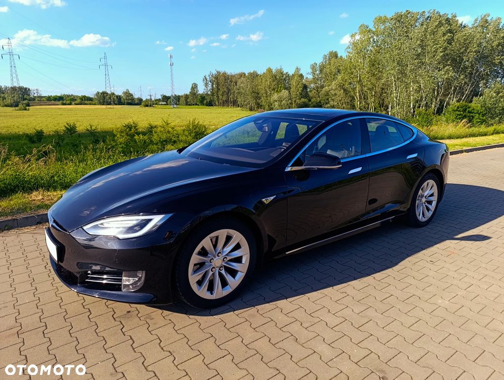 Tesla Model S - 13