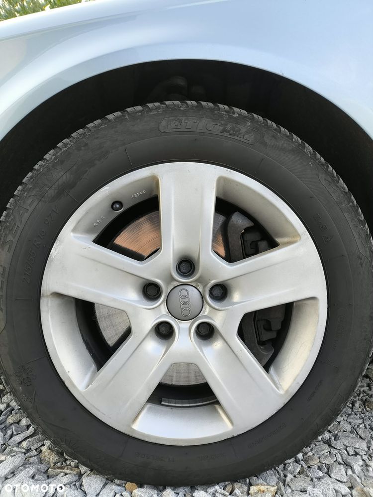 Audi A4 Limousine - 8