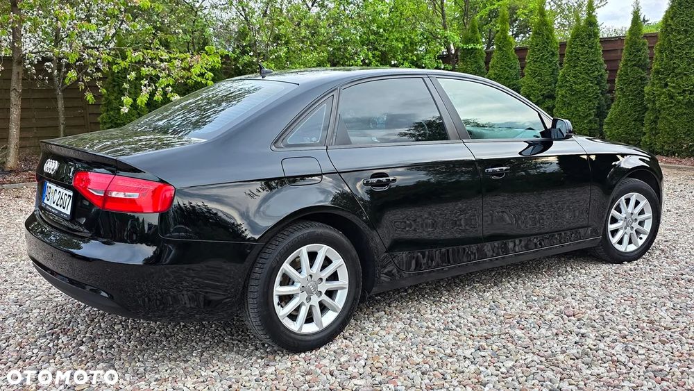Audi A4 Limousine - 14
