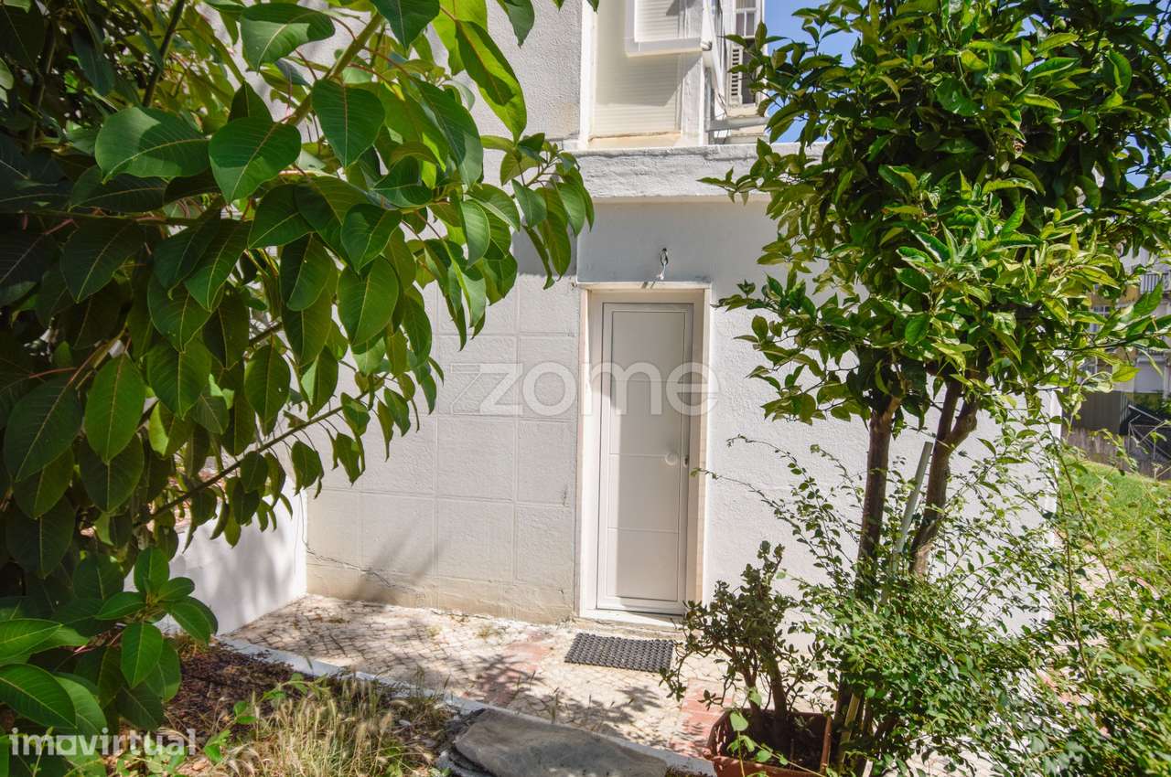 Apartamento T2 totalmente remodelado na Bobadela - Grande imagem: 3/27