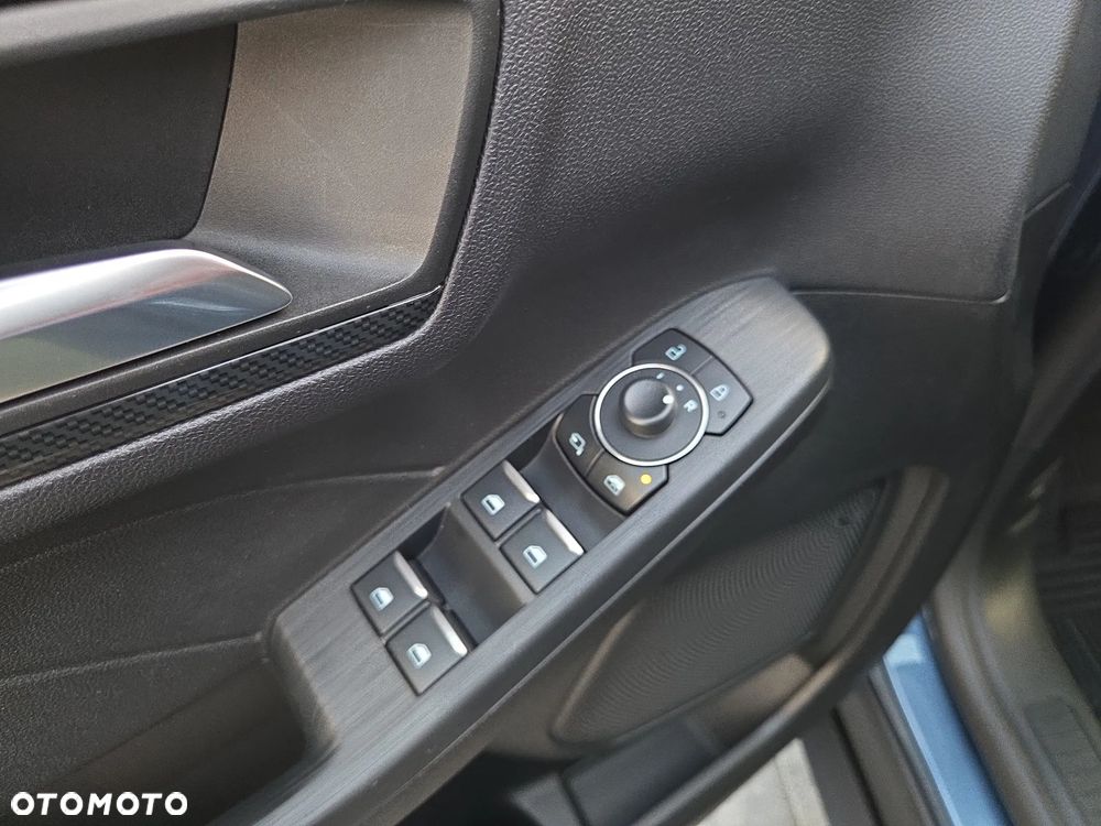 Ford Kuga - 30