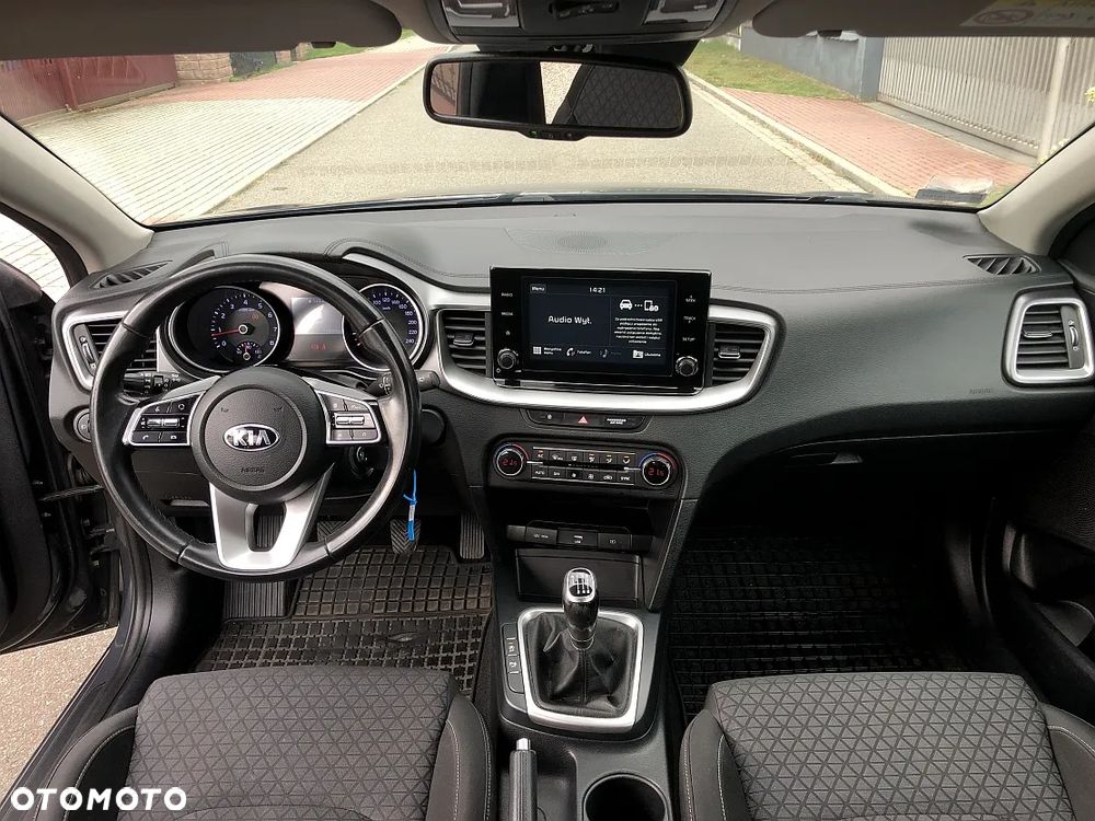 Kia Ceed 1.5 T-GDI L - 6