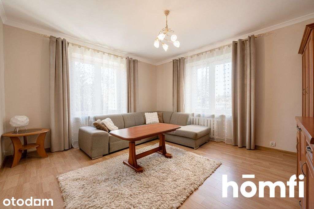 Przestronne Mieszkanie W Samym Centrum
