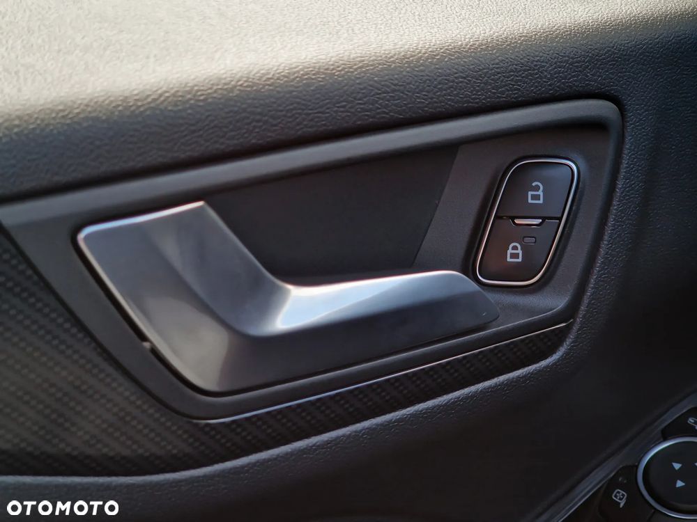 Ford Kuga 1.5 EcoBoost FWD ST-Line - 18