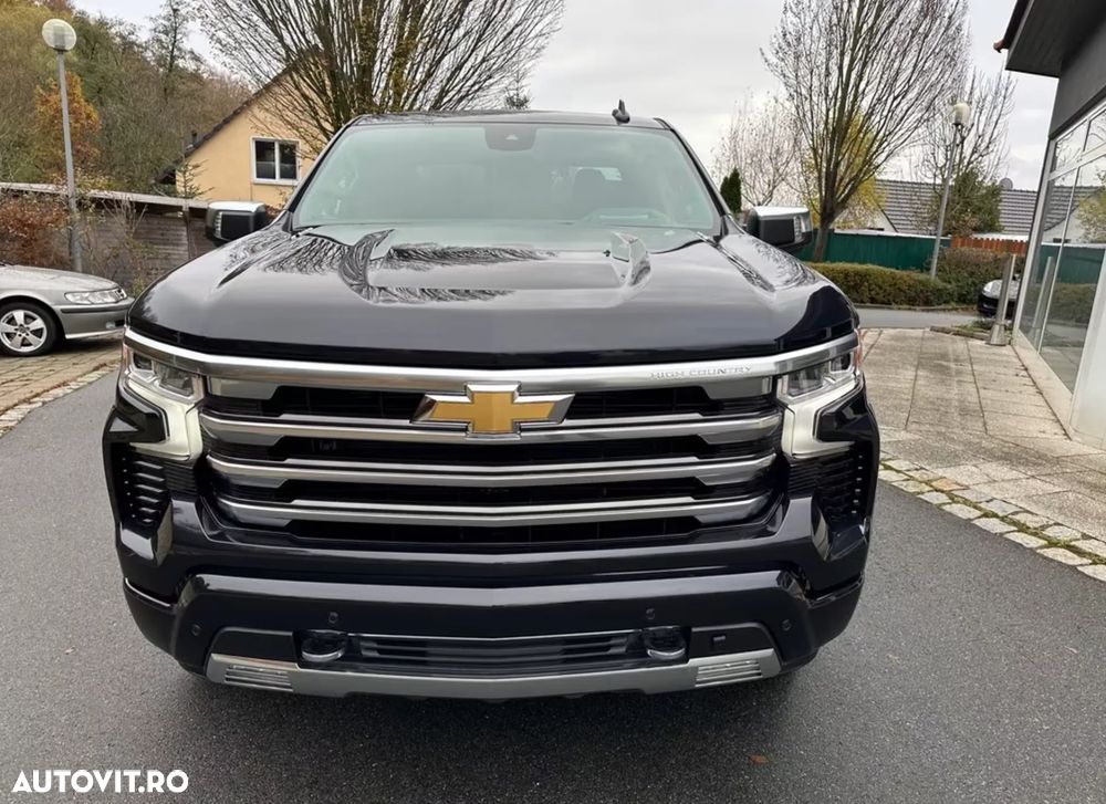 Chevrolet Silverado - 1