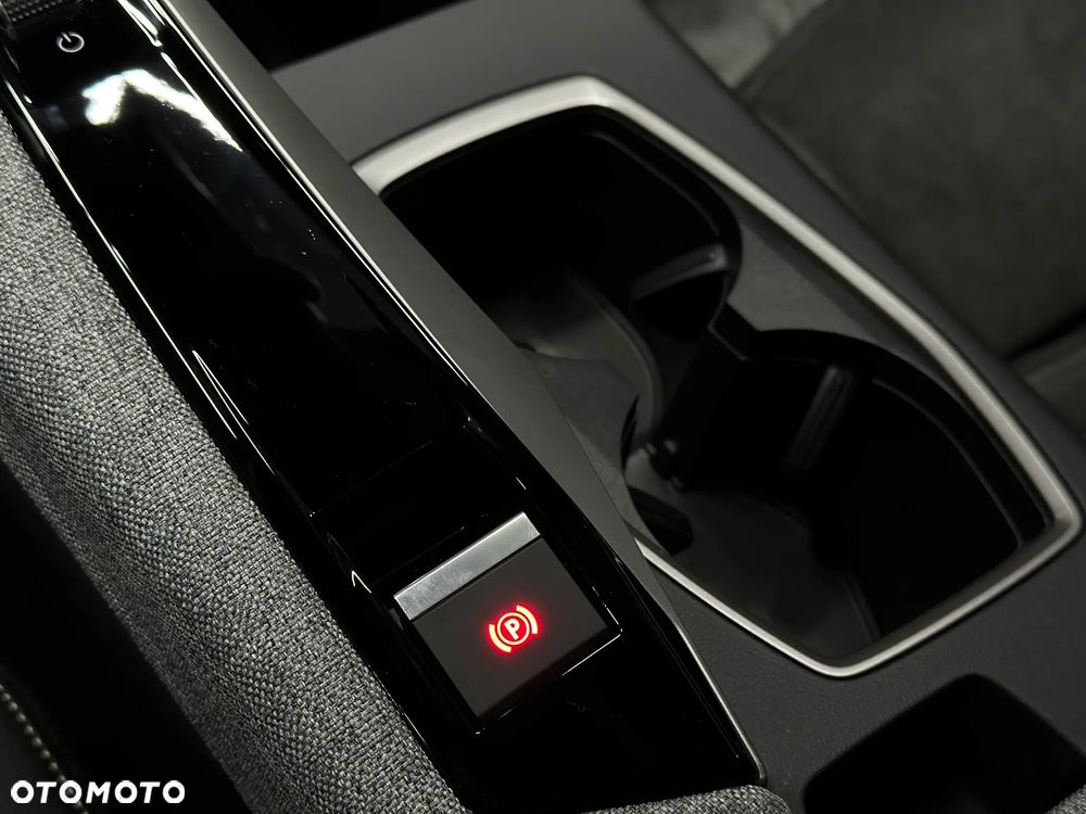 Peugeot 3008 1.2 PureTech mHEV GT E-DCS6 - 25