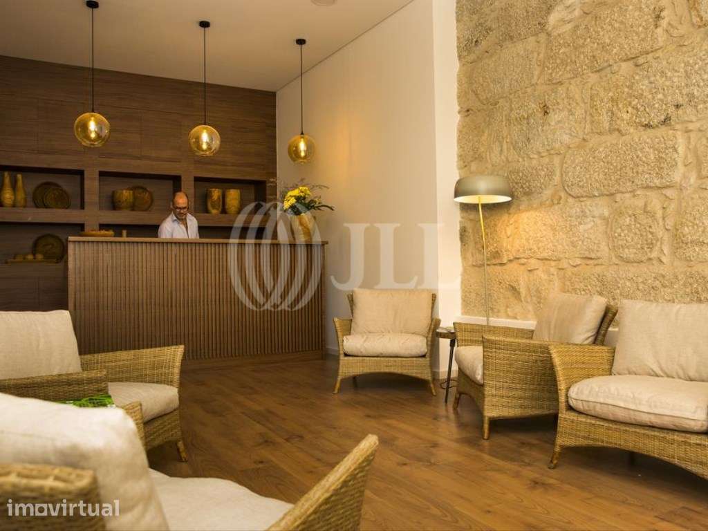 Prédio a operar como Guest House, no centro do Porto - Grande imagem: 3/34