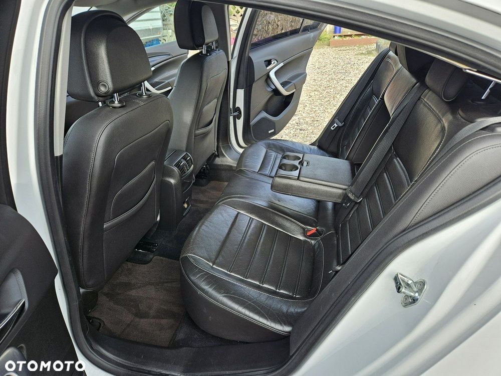 Opel Insignia - 8